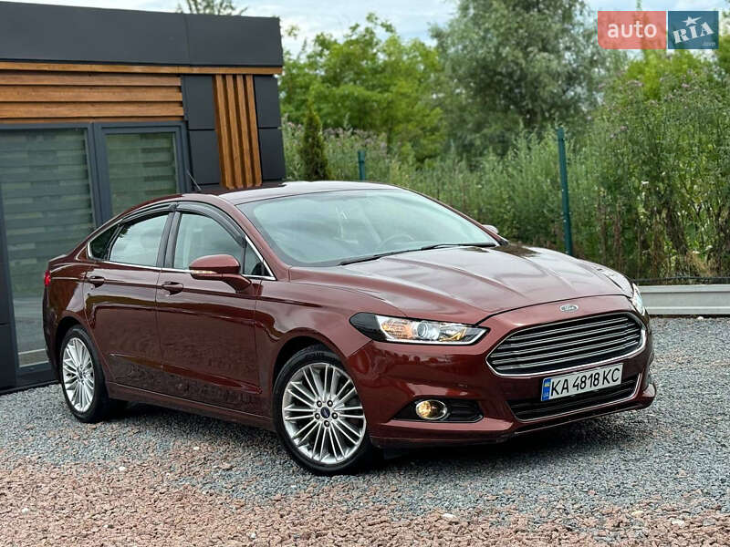Седан Ford Fusion 2015 в Дрогобичі