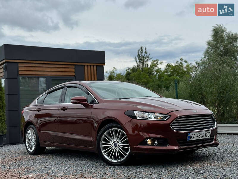 Седан Ford Fusion 2015 в Дрогобичі