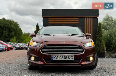 Седан Ford Fusion 2015 в 