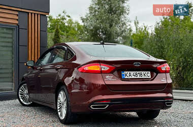 Седан Ford Fusion 2015 в 
