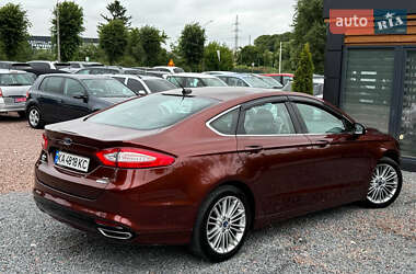 Седан Ford Fusion 2015 в 