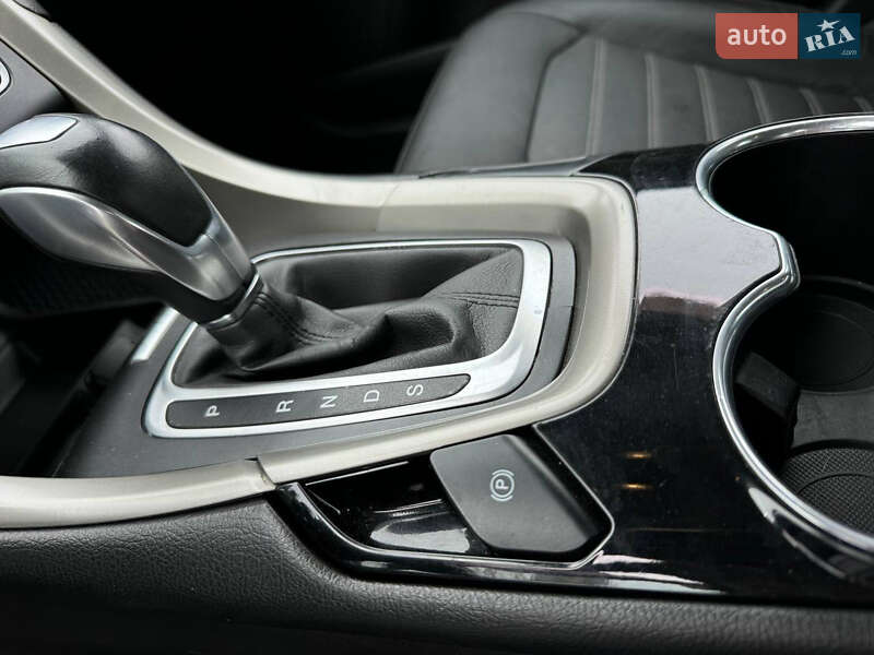 Седан Ford Fusion 2015 в Дрогобичі