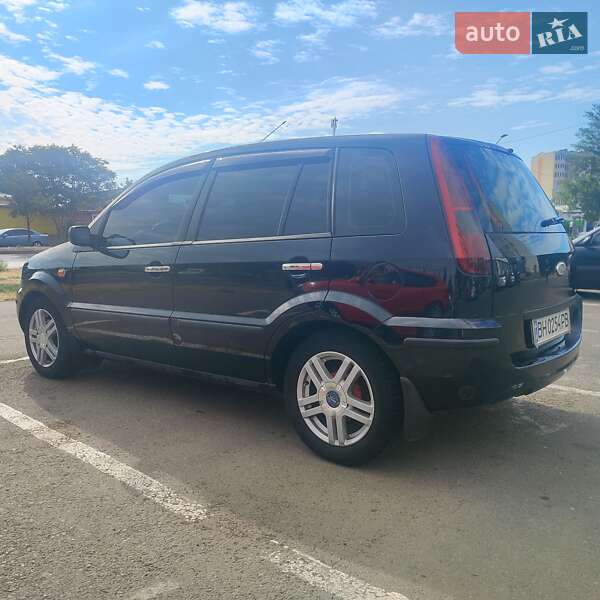 Хэтчбек Ford Fusion 2003 в Одессе