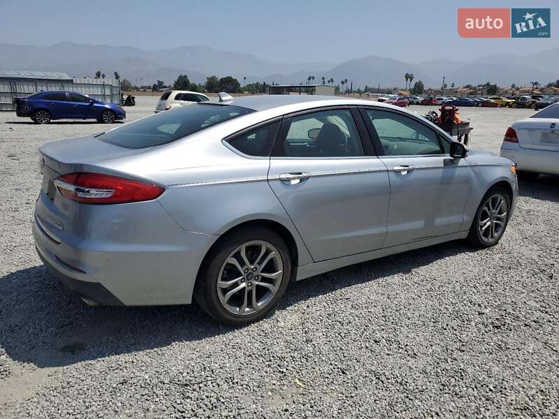 Седан Ford Fusion 2020 в Львові