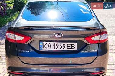 Седан Ford Fusion 2015 в 