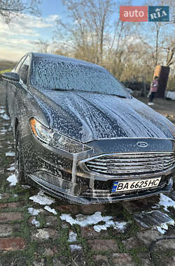 Седан Ford Fusion 2016 в 