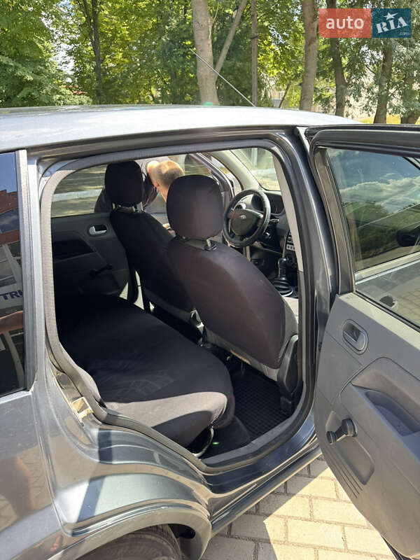 Хэтчбек Ford Fusion 2003 в Шполе