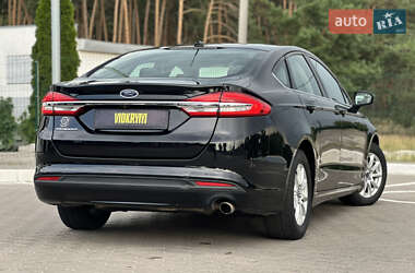 Седан Ford Fusion 2017 в 