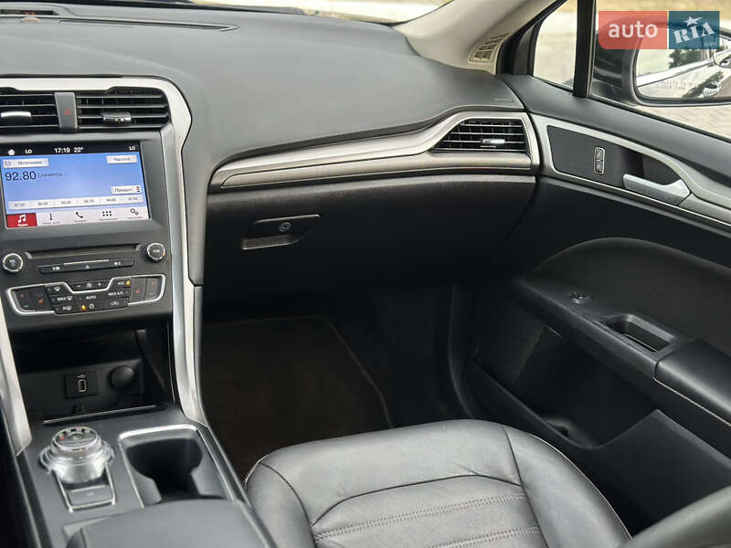 Седан Ford Fusion 2017 в Києві