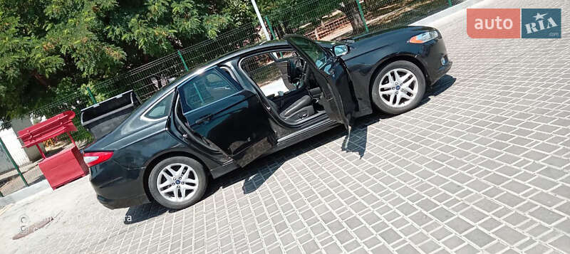 Ford Fusion 2015