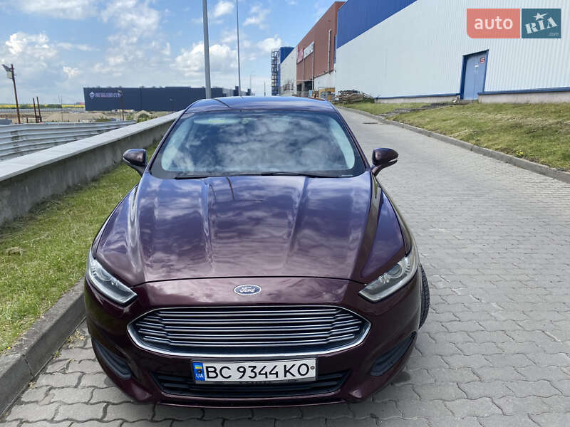 Седан Ford Fusion 2013 в Львове
