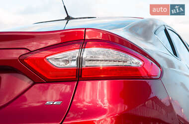 Седан Ford Fusion 2014 в 