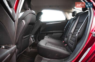 Седан Ford Fusion 2014 в 