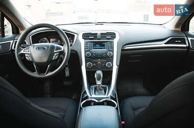 Седан Ford Fusion 2014 в 
