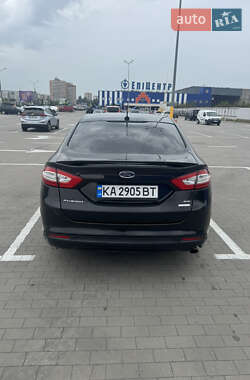 Седан Ford Fusion 2013 в 