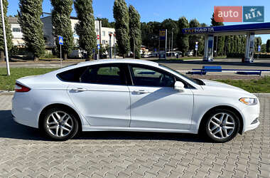 Седан Ford Fusion 2014 в 