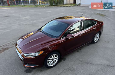 Седан Ford Fusion 2014 в 