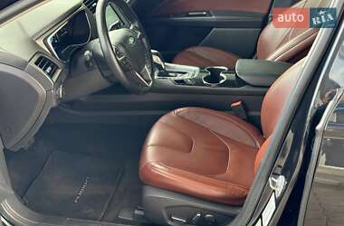 Седан Ford Fusion 2015 в 