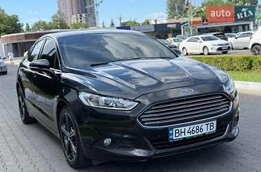 Седан Ford Fusion 2015 в 