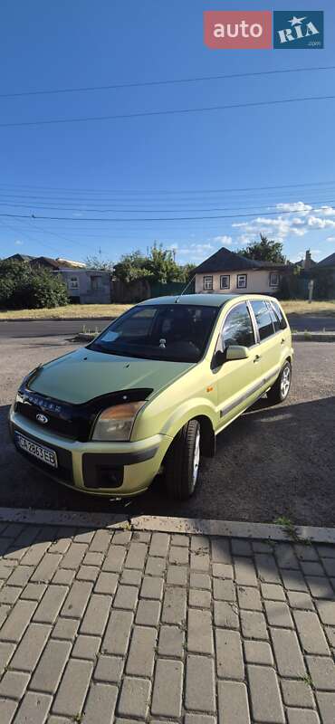 Хэтчбек Ford Fusion 2006 в 