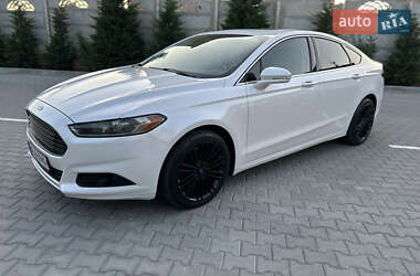 Седан Ford Fusion 2013 в 