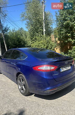 Седан Ford Fusion 2014 в 
