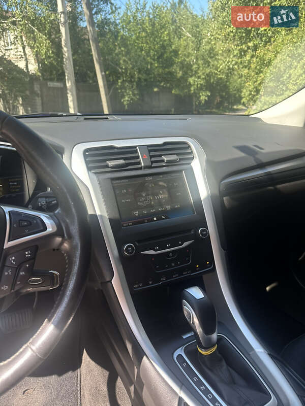 Седан Ford Fusion 2014 в Дніпрі