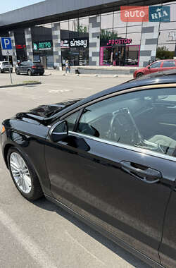 Седан Ford Fusion 2015 в 