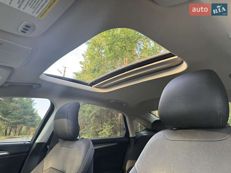 Седан Ford Fusion 2012 в Шепетівці