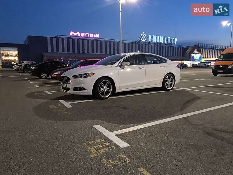 Седан Ford Fusion 2015 в Києві