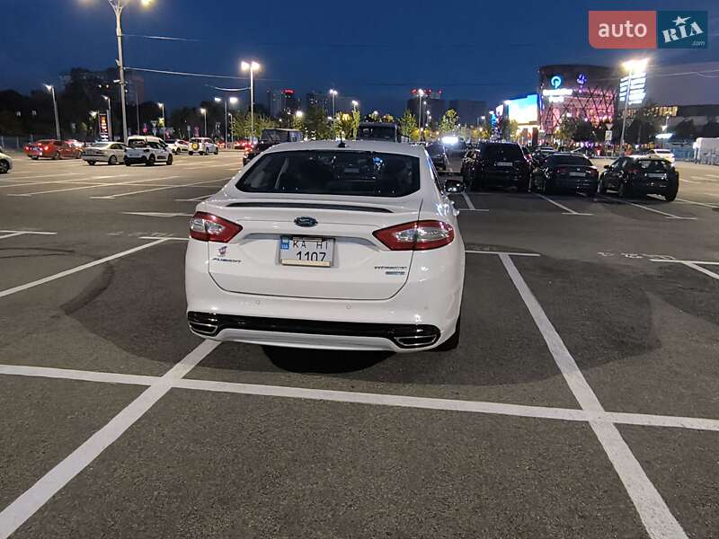 Седан Ford Fusion 2015 в Києві