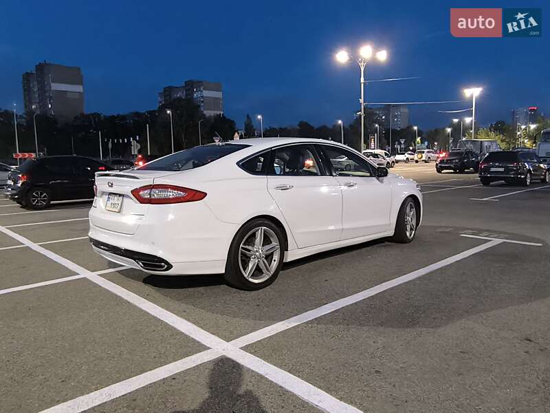 Седан Ford Fusion 2015 в Києві