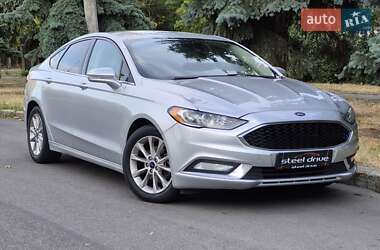 Седан Ford Fusion 2017 в 