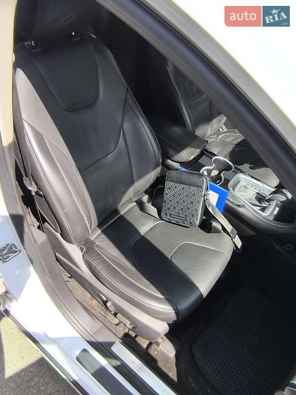 Седан Ford Fusion 2015 в Києві