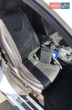 Седан Ford Fusion 2015 в 