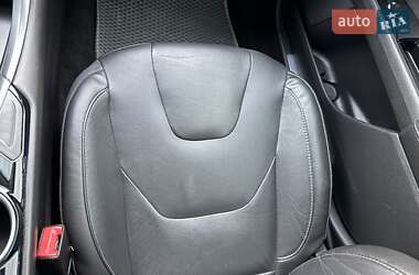 Седан Ford Fusion 2013 в 