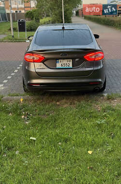 Седан Ford Fusion 2012 в 