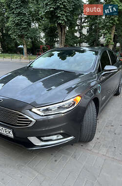 Седан Ford Fusion 2017 в 