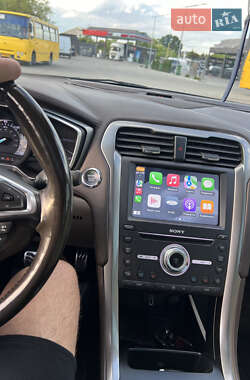 Седан Ford Fusion 2017 в 