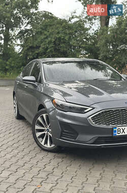 Седан Ford Fusion 2019 в 