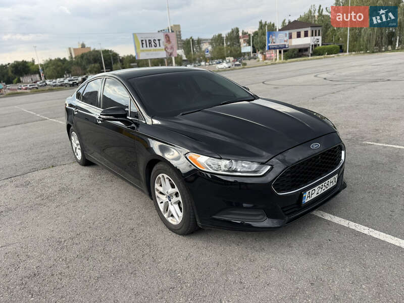 Седан Ford Fusion 2015 в 