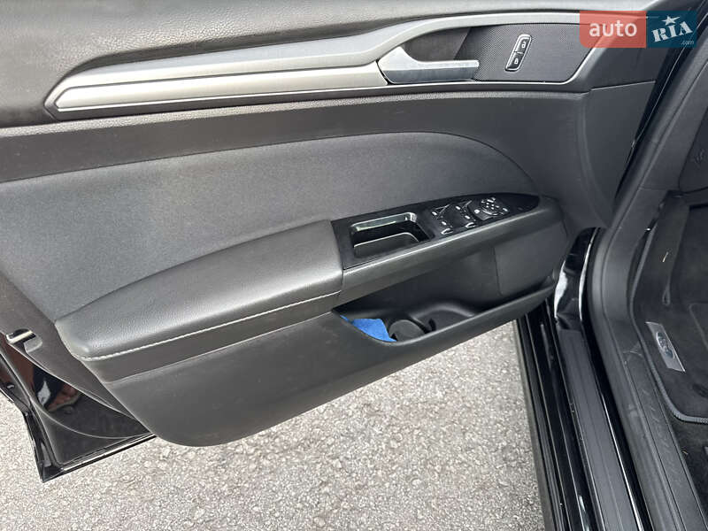 Седан Ford Fusion 2015 в Запоріжжі