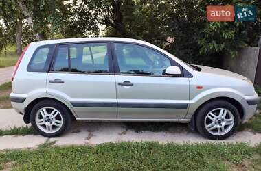 Хэтчбек Ford Fusion 2007 в Ромнах