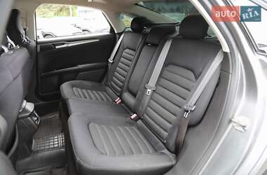 Седан Ford Fusion 2012 в 