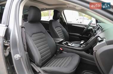 Седан Ford Fusion 2012 в 