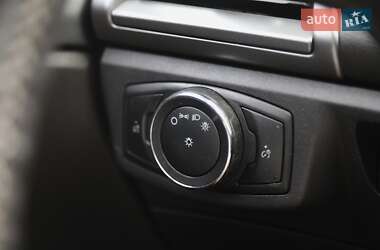 Седан Ford Fusion 2012 в 