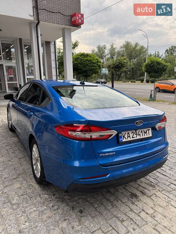 Седан Ford Fusion 2019 в Киеве