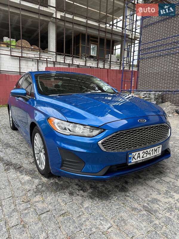 Седан Ford Fusion 2019 в Киеве