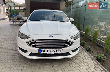 Седан Ford Fusion 2016 в 