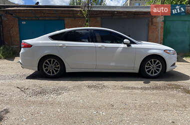 Седан Ford Fusion 2016 в 